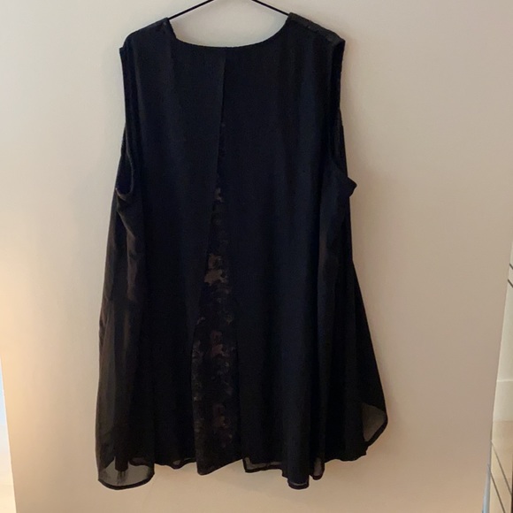 Black, sequinned shoulder dress with chiffon layer - Picture 7 of 10